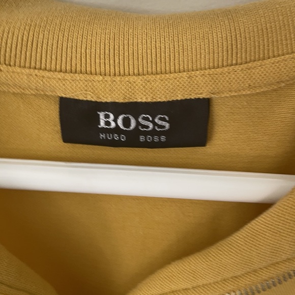Hugo Boss Polo Size XL - Picture 3 of 5